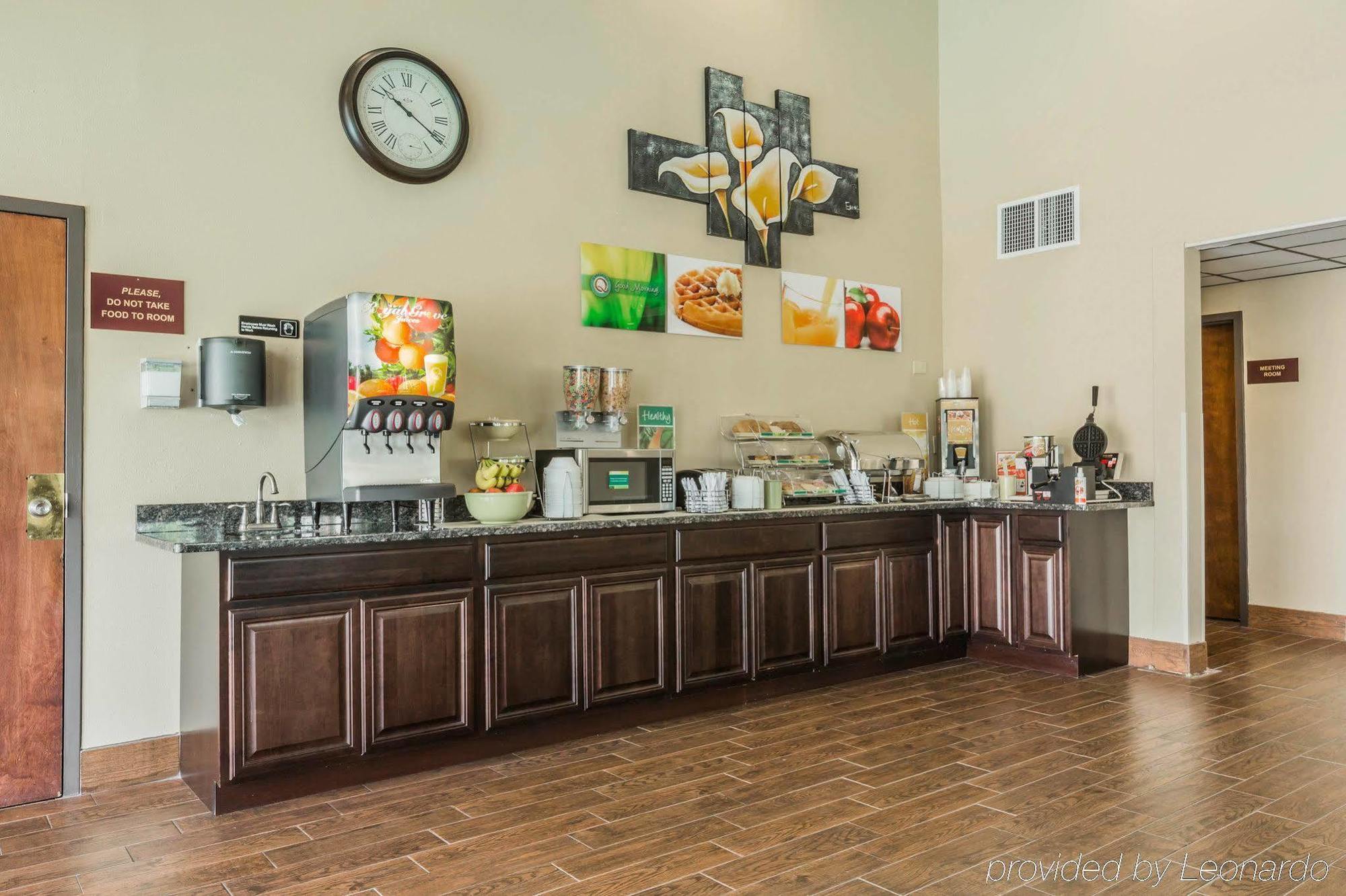 Quality Inn & Suites North Монтгомери Экстерьер фото