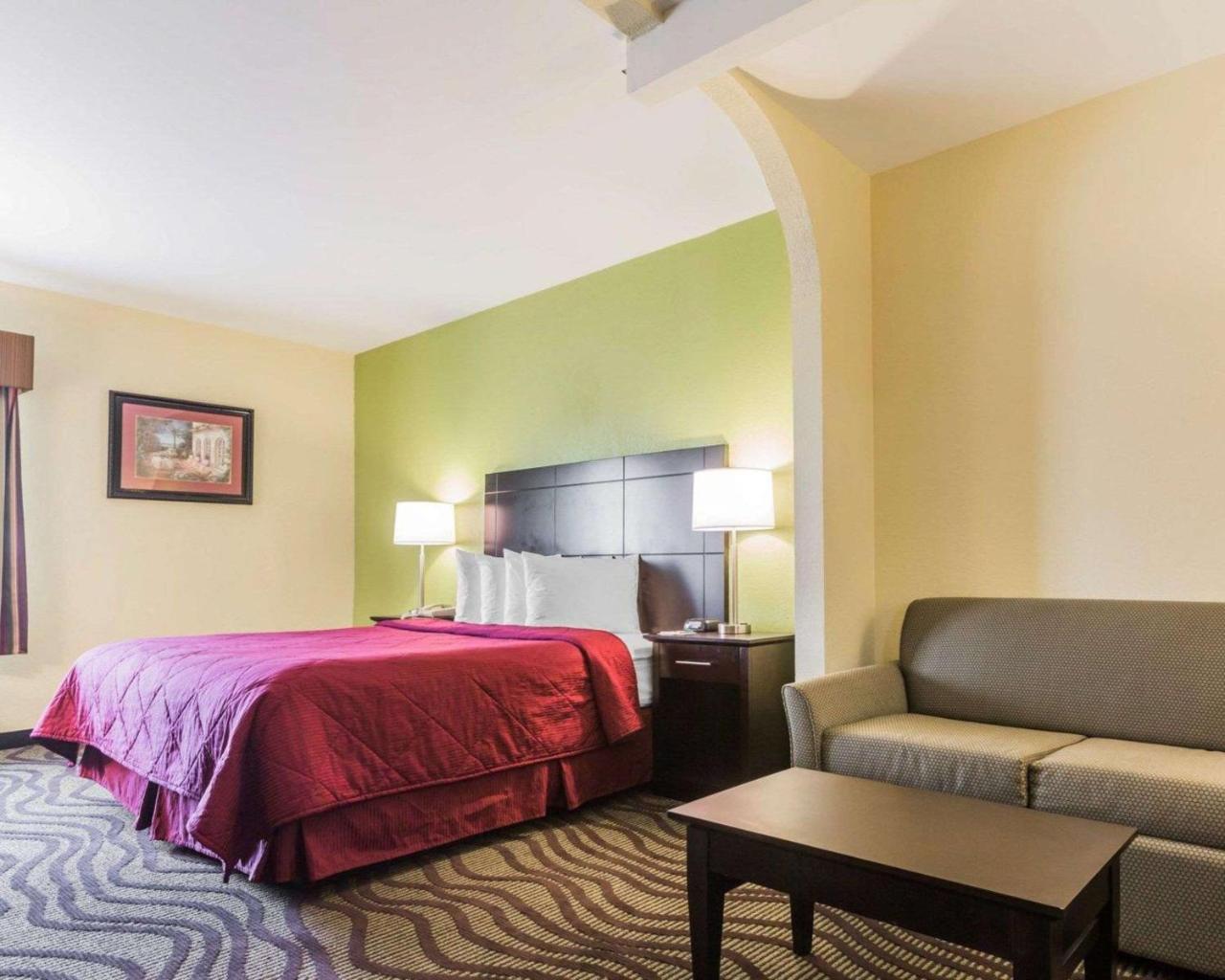 Quality Inn & Suites North Монтгомери Экстерьер фото