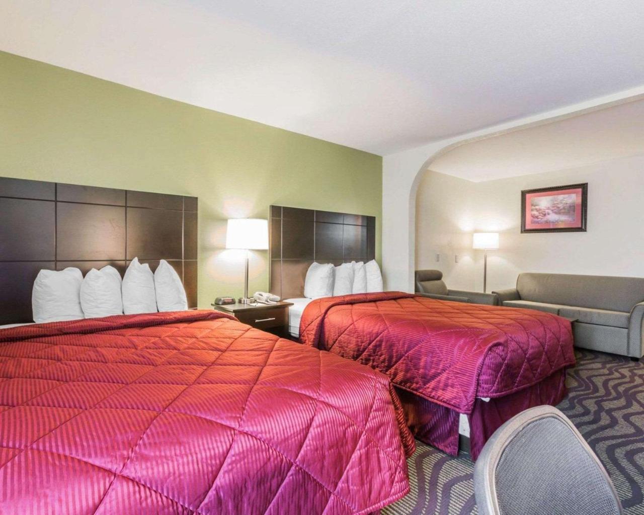 Quality Inn & Suites North Монтгомери Экстерьер фото