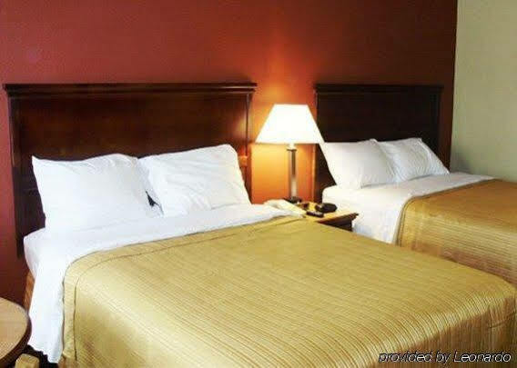 Quality Inn & Suites North Монтгомери Экстерьер фото
